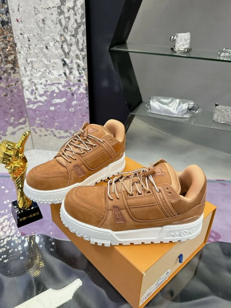 Louis Vuitton Trainer Sneaker Upgraded 32046