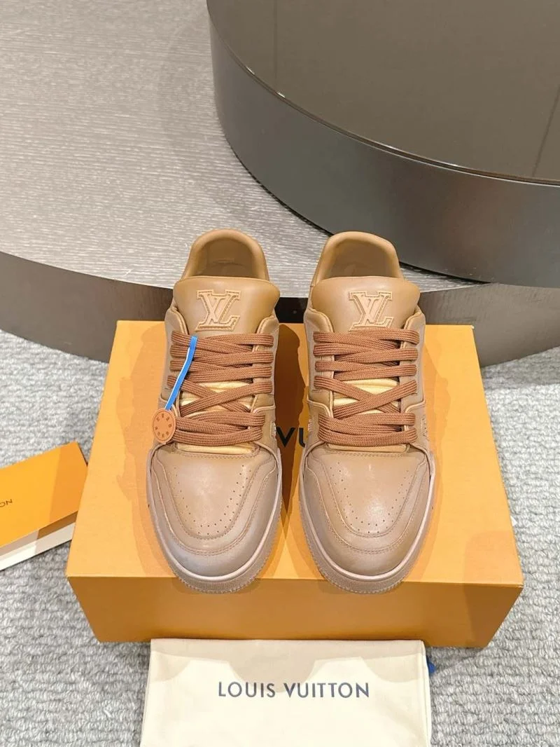 SmoothTexture Louis Vuitton Trainer Sneaker 32037