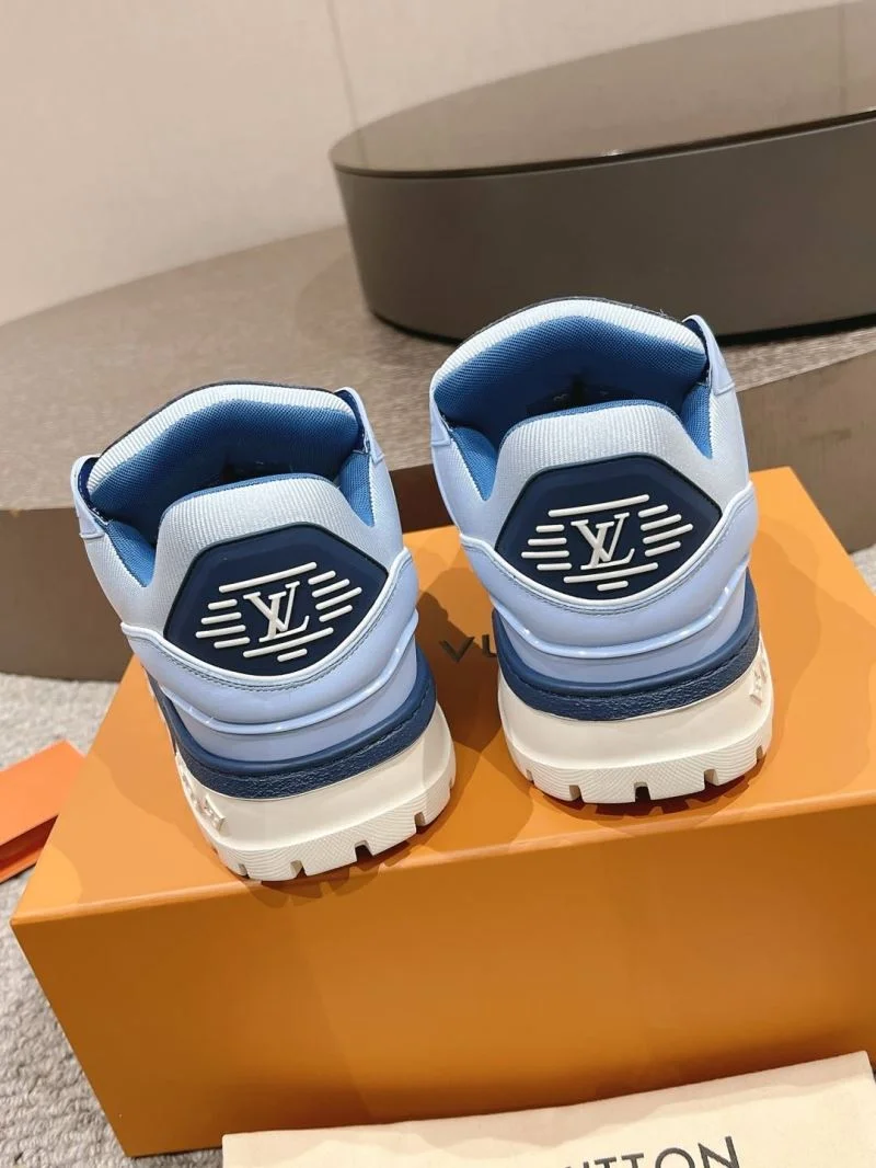 Classic Louis Vuitton Trainer Sneaker 32030
