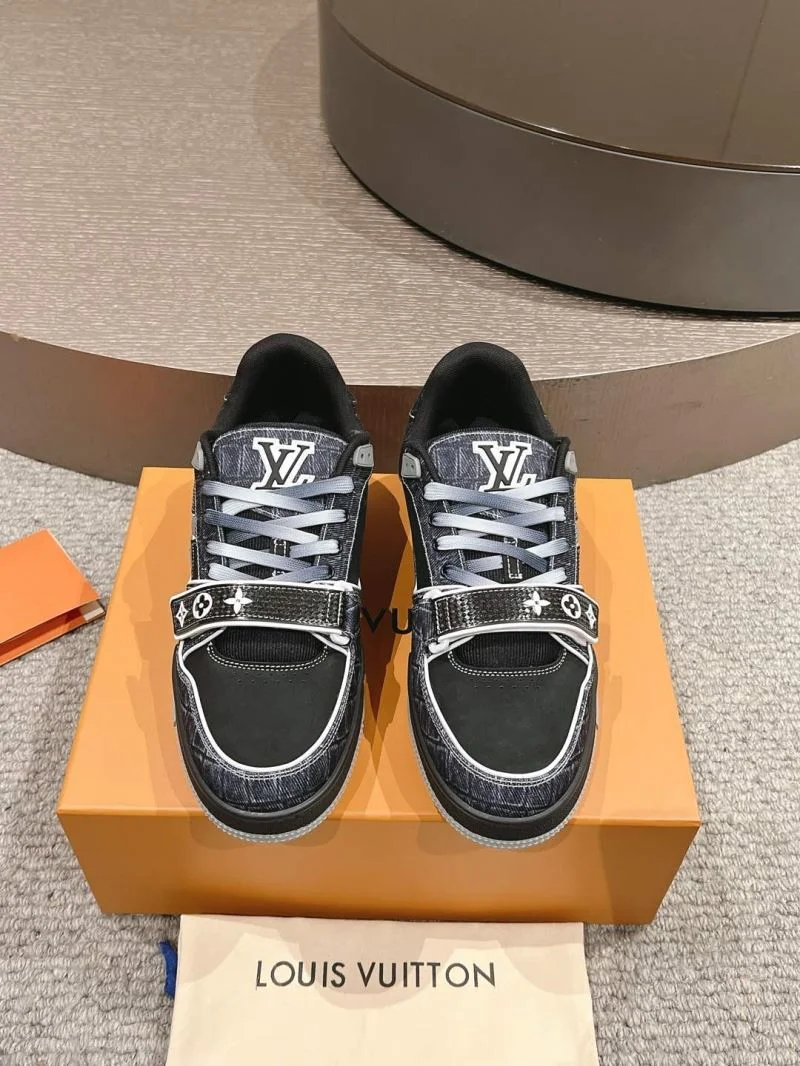 Minimalist Louis Vuitton Trainer Sneaker 32028