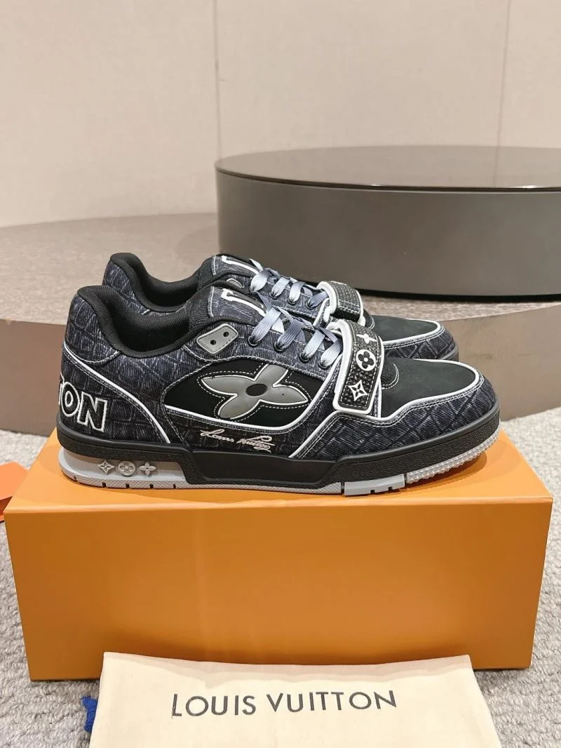Minimalist Louis Vuitton Trainer Sneaker 32028
