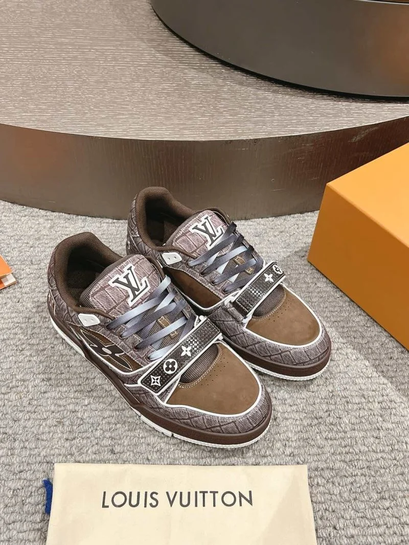 Modern Louis Vuitton Trainer Sneaker 32024
