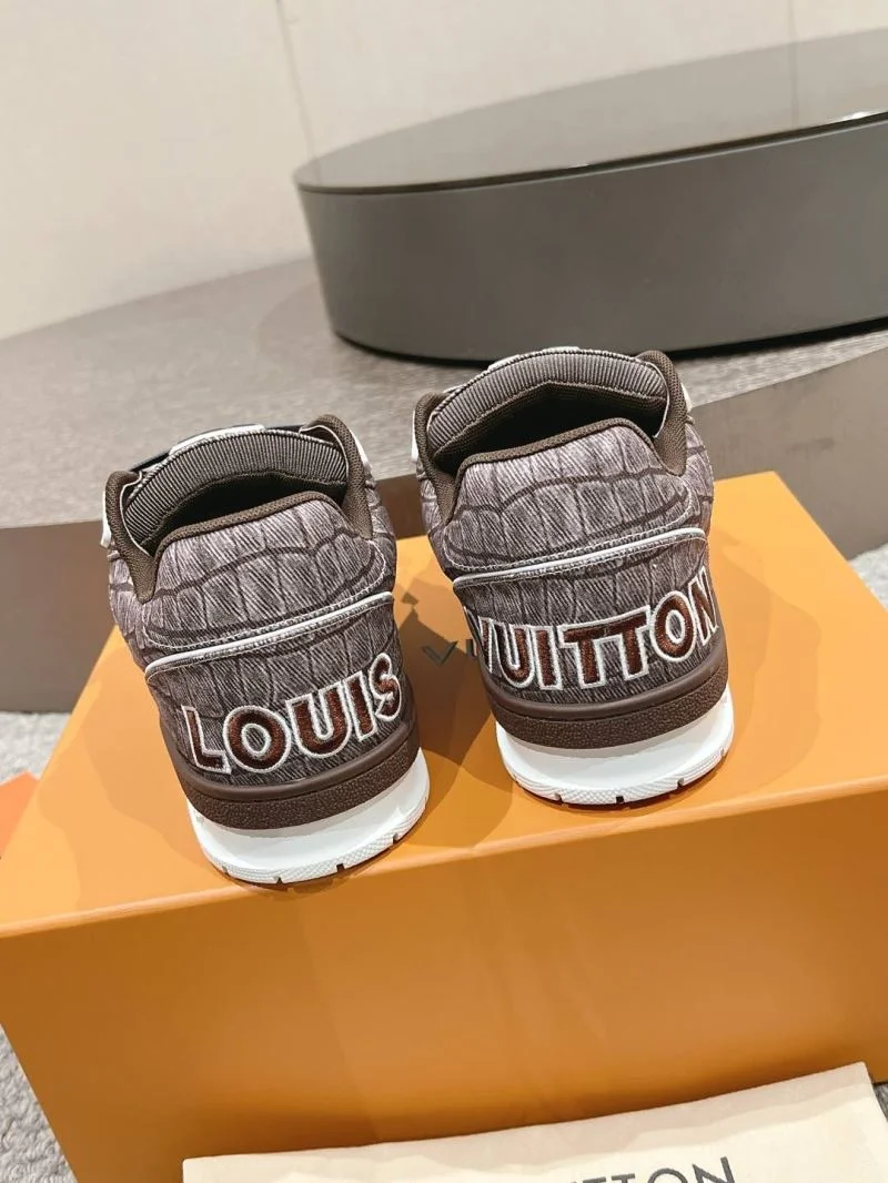 Modern Louis Vuitton Trainer Sneaker 32024