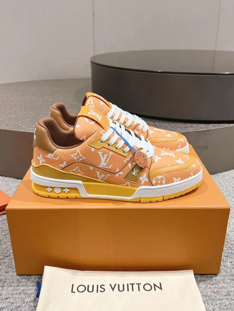 Cozy Louis Vuitton Trainer Sneaker 32045