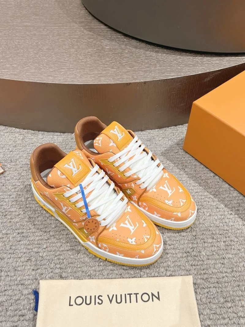 Cozy Louis Vuitton Trainer Sneaker 32045