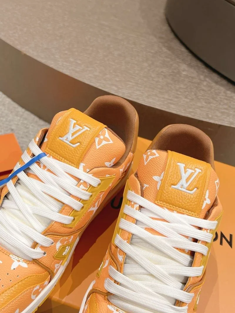 Cozy Louis Vuitton Trainer Sneaker 32045