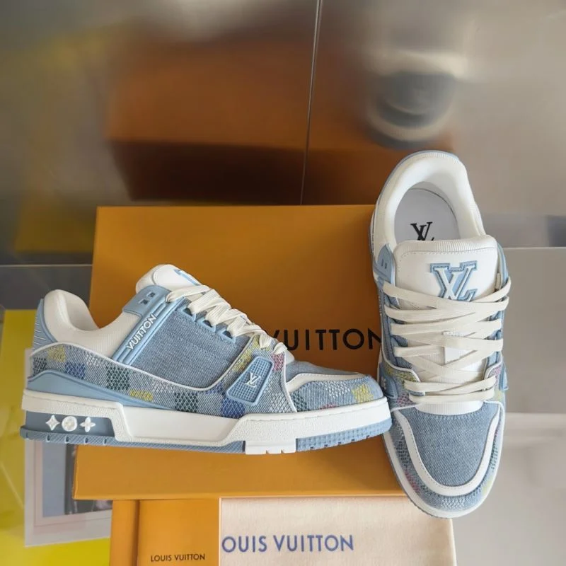 Comfortable Louis Vuitton Trainer Sneaker 31739