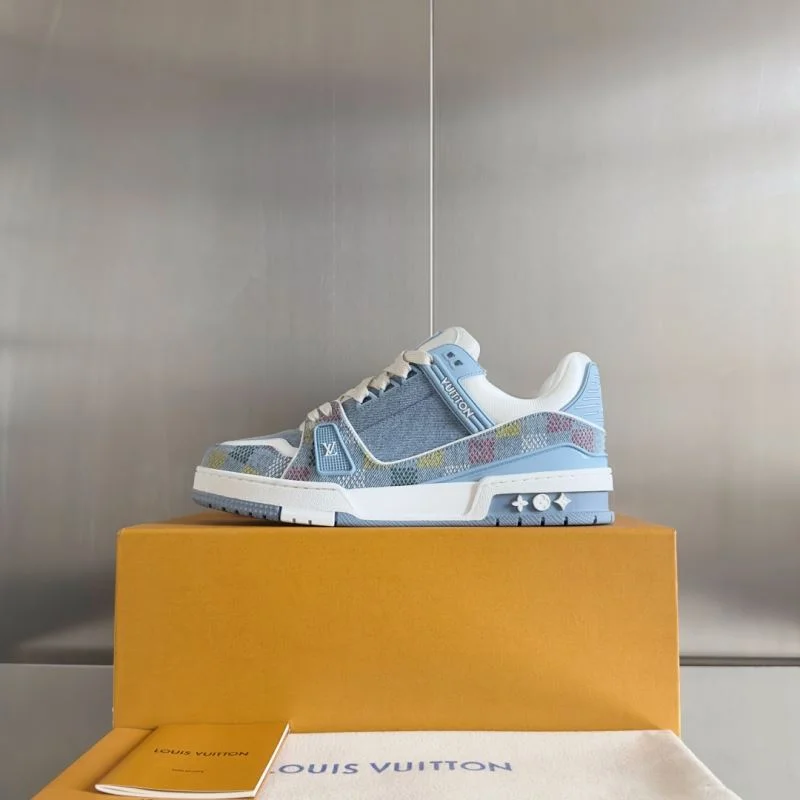 Comfortable Louis Vuitton Trainer Sneaker 31739