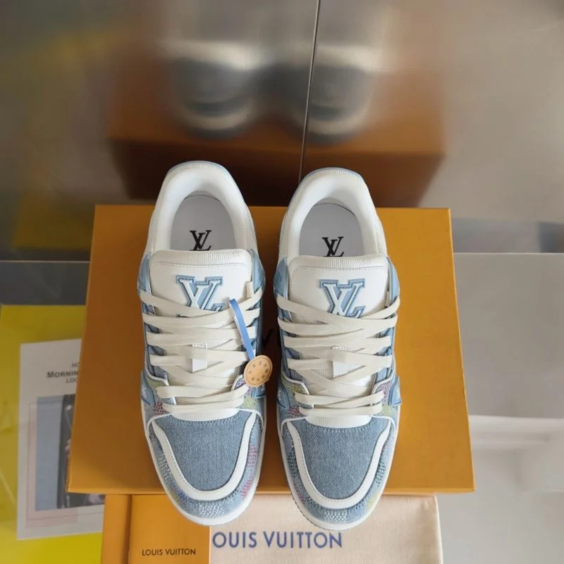 Comfortable Louis Vuitton Trainer Sneaker 31739