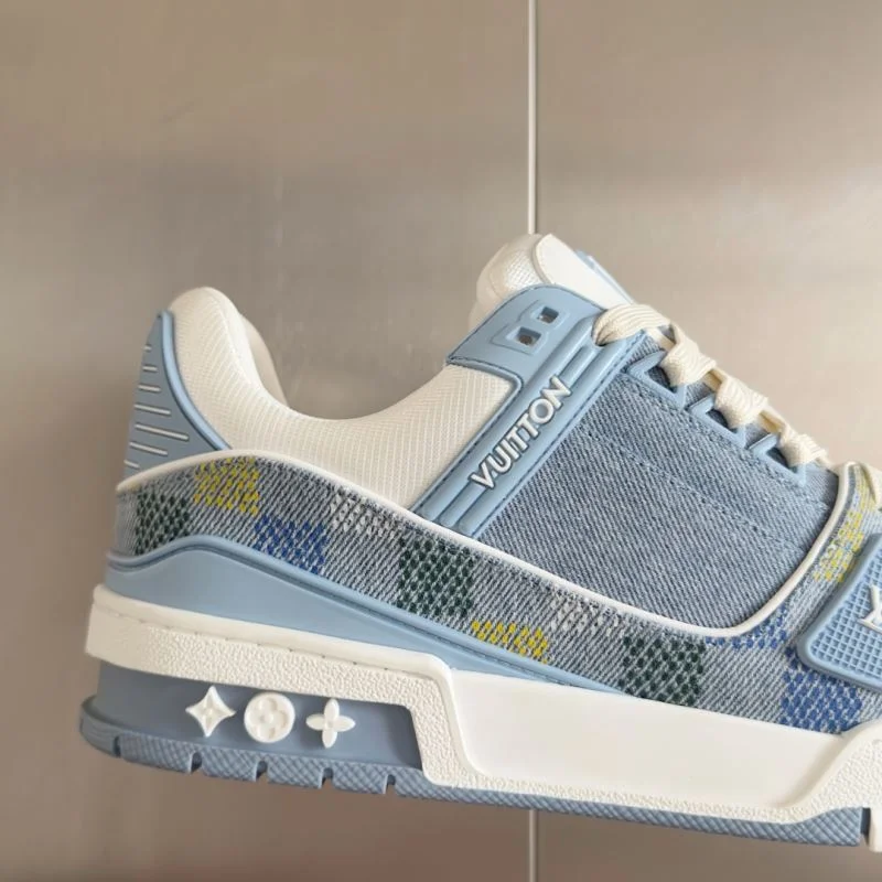 Comfortable Louis Vuitton Trainer Sneaker 31739