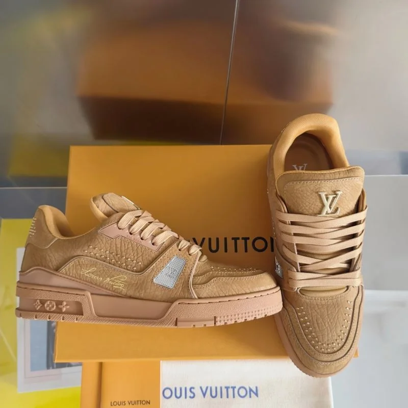 Breathable Louis Vuitton Trainer Sneaker 31753