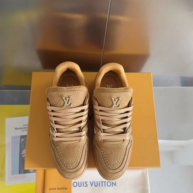 Breathable Louis Vuitton Trainer Sneaker 31753