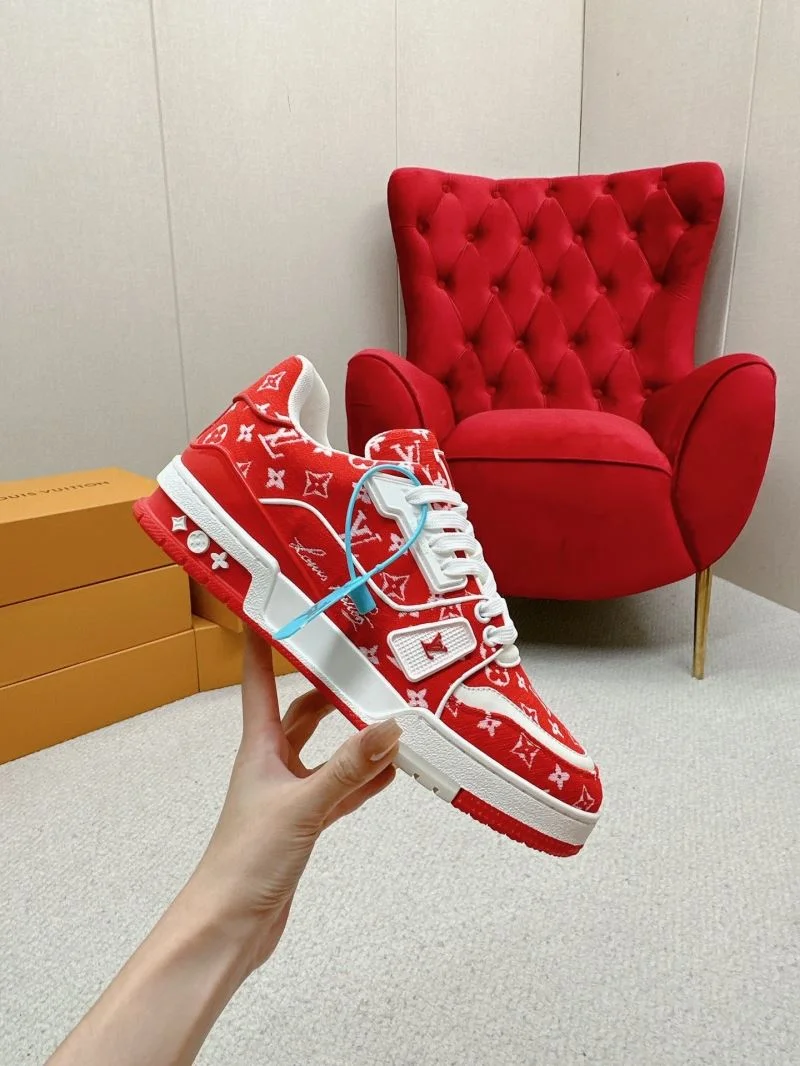 Bright Louis Vuitton Trainer Sneaker 31734