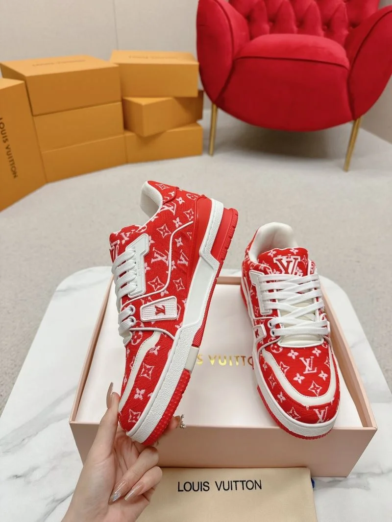 Bright Louis Vuitton Trainer Sneaker 31734