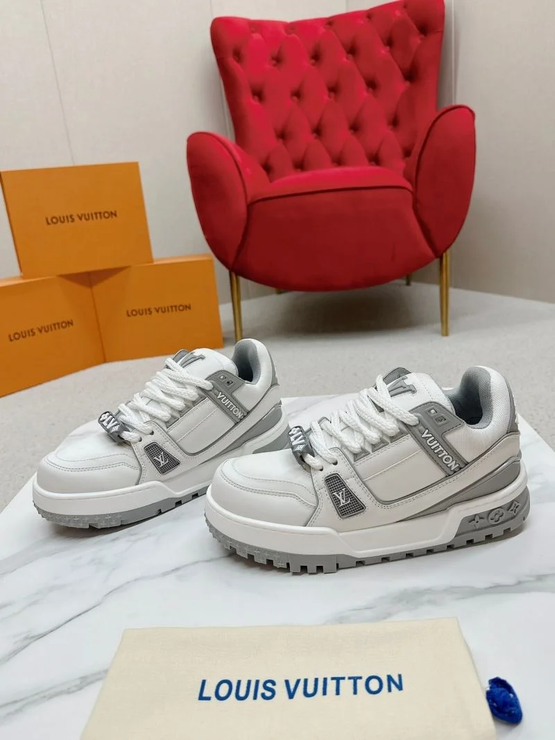Louis Vuitton Trainer Sneaker Casual 31729