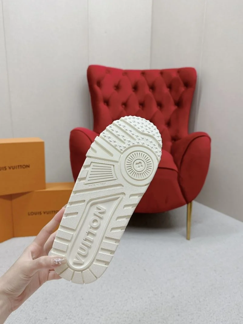 Breathable Louis Vuitton Trainer Sneaker 31708