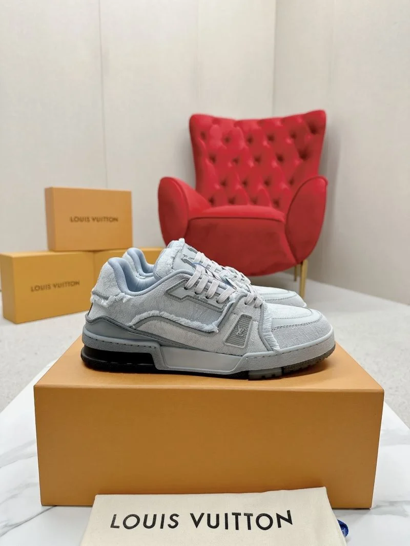 Louis Vuitton Trainer Sneaker Sporty 31702