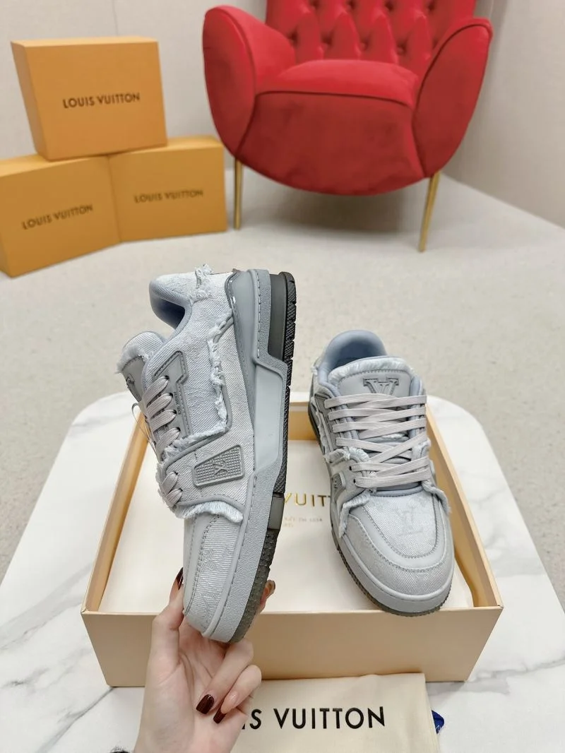 Louis Vuitton Trainer Sneaker Sporty 31702