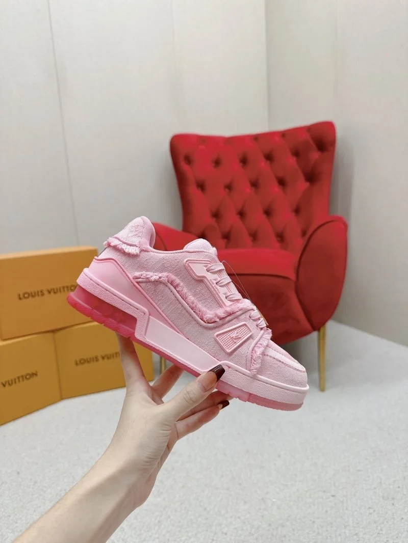 Durable Louis Vuitton Trainer Sneaker 31714
