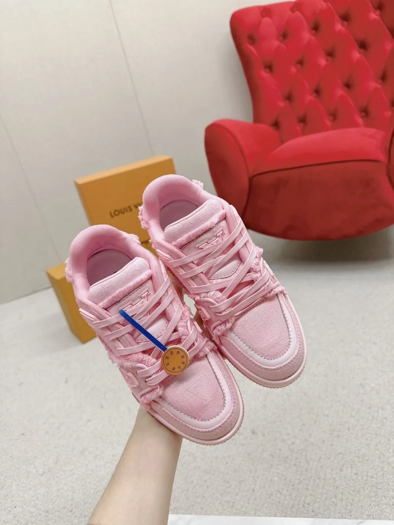 Durable Louis Vuitton Trainer Sneaker 31714