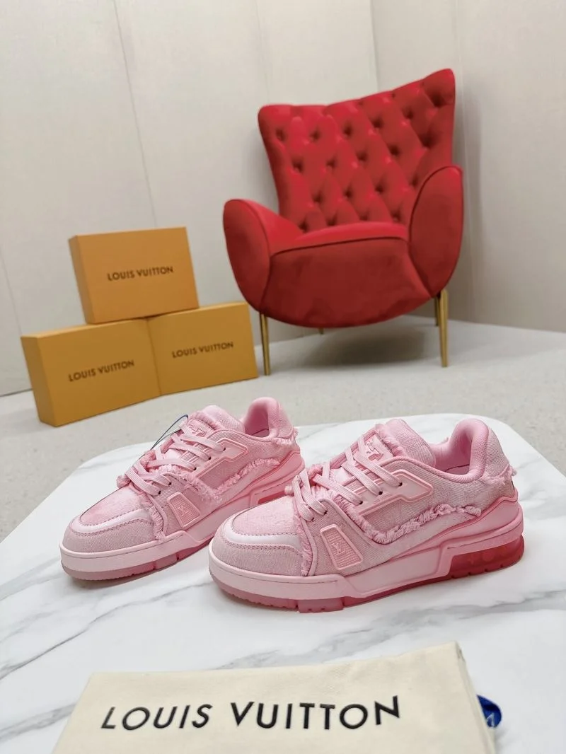 Durable Louis Vuitton Trainer Sneaker 31714