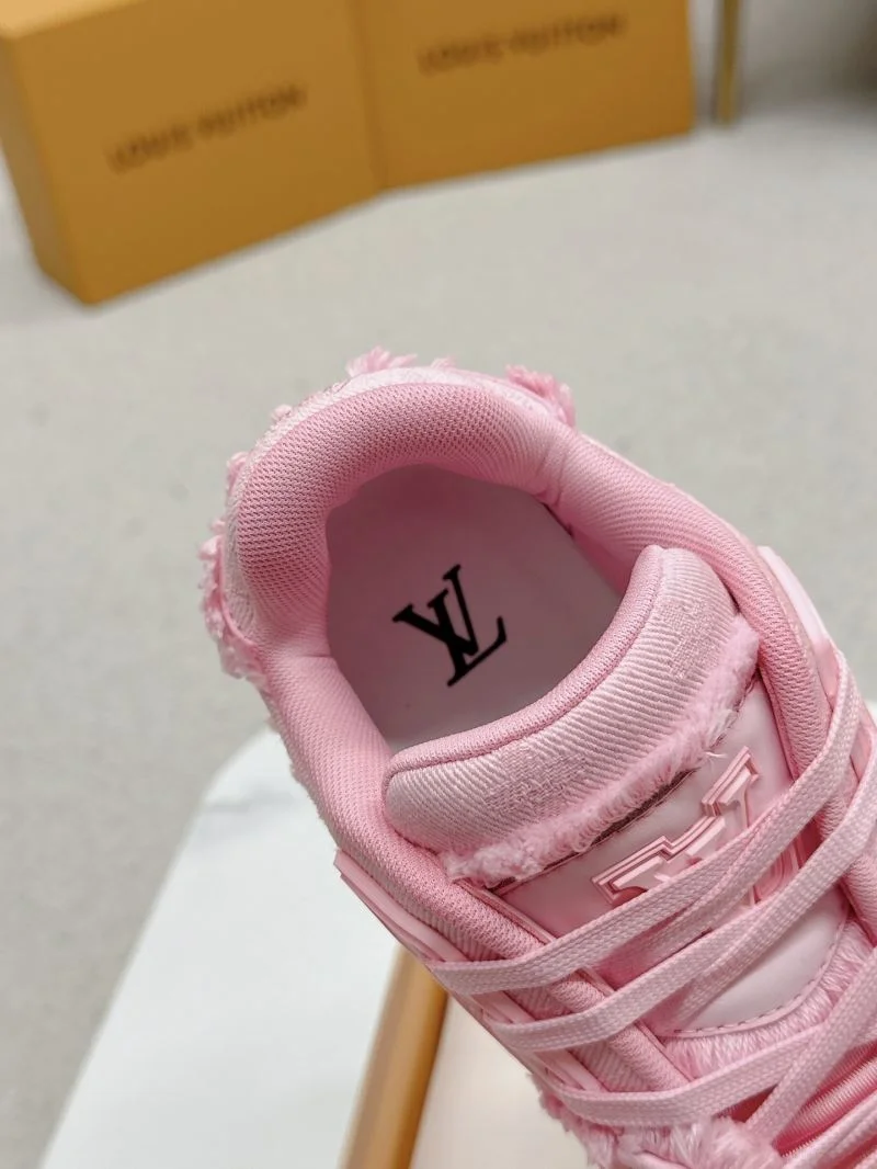 Durable Louis Vuitton Trainer Sneaker 31714