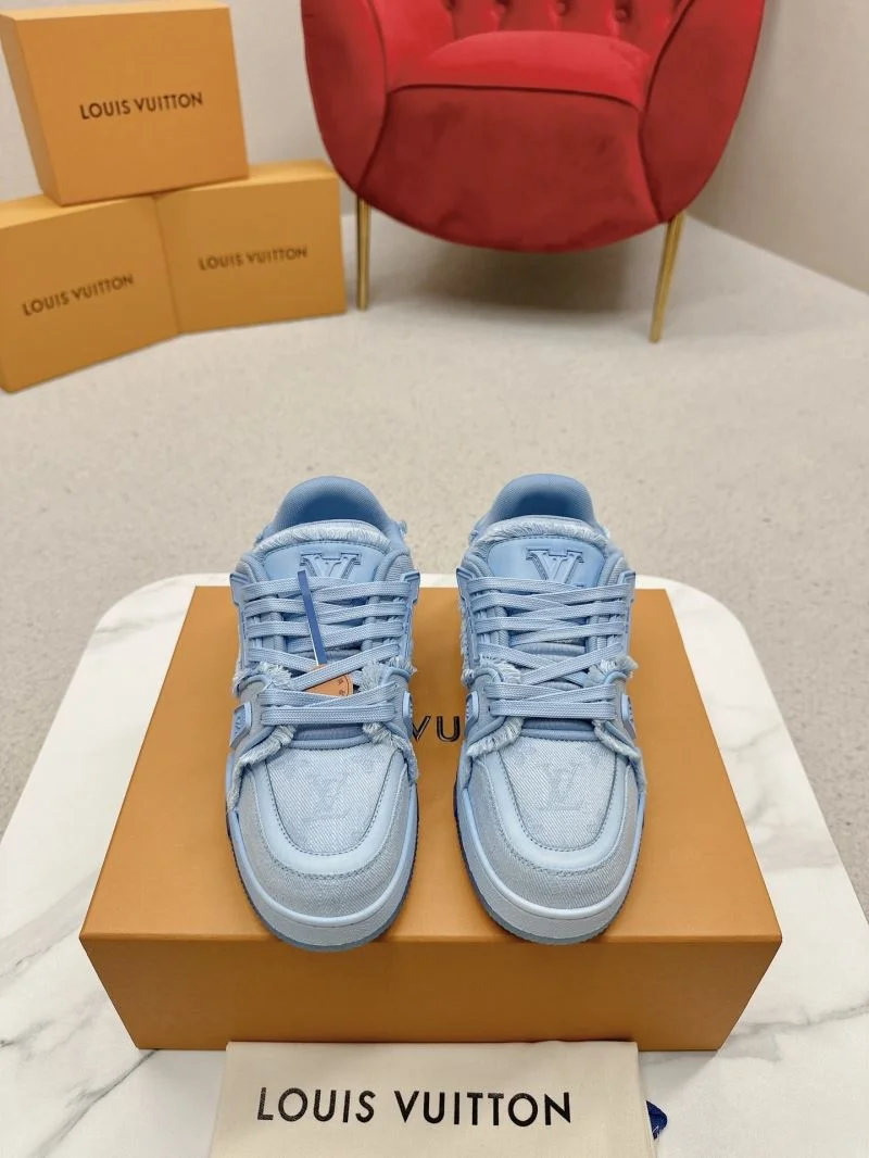 Louis Vuitton Trainer Sneaker Practical 31711