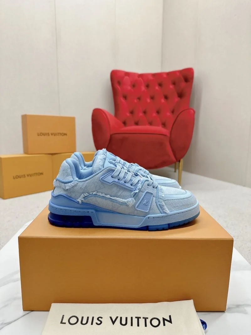 Louis Vuitton Trainer Sneaker Practical 31711