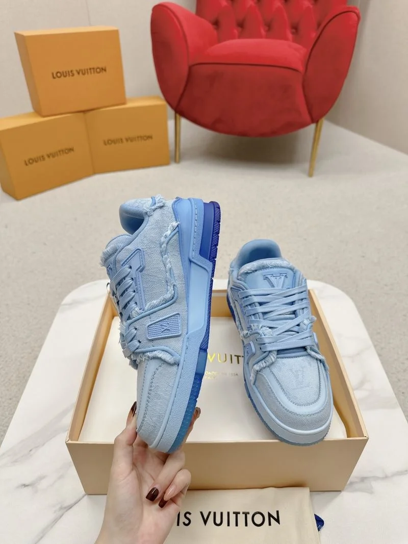 Louis Vuitton Trainer Sneaker Practical 31711
