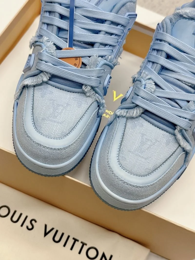 Louis Vuitton Trainer Sneaker Practical 31711