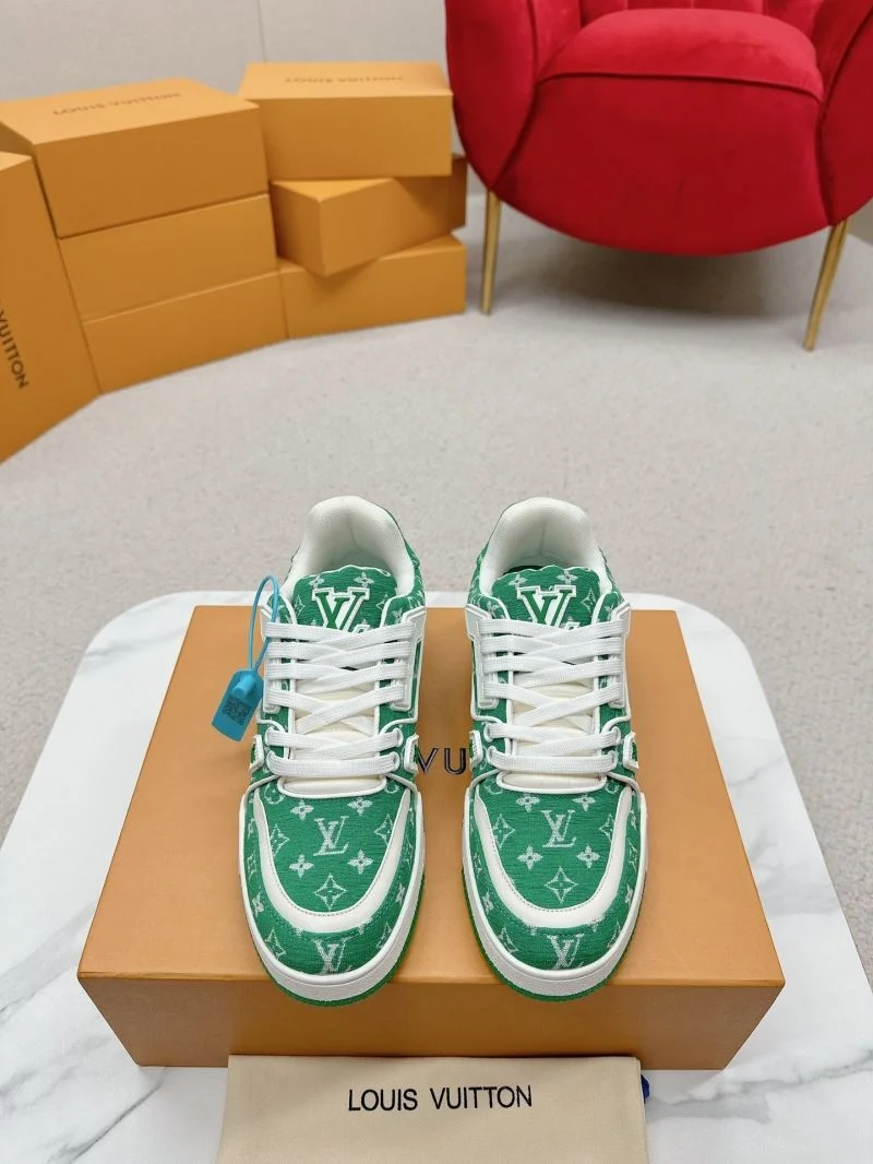 Louis Vuitton Trainer Sneaker FashionForward 31710
