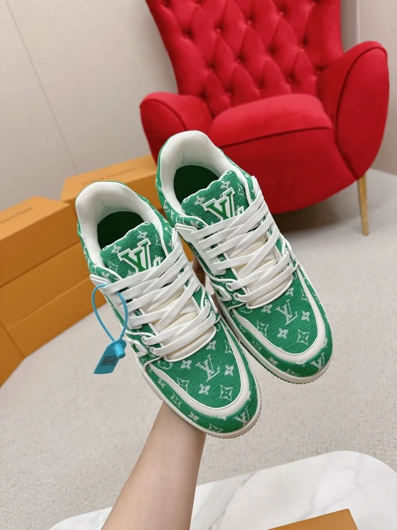 Louis Vuitton Trainer Sneaker FashionForward 31710
