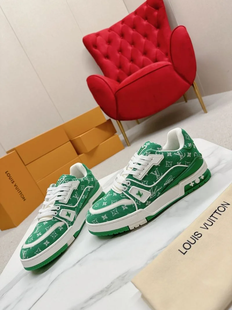 Louis Vuitton Trainer Sneaker FashionForward 31710