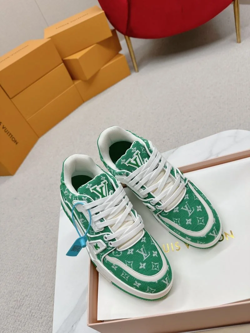 Louis Vuitton Trainer Sneaker FashionForward 31710