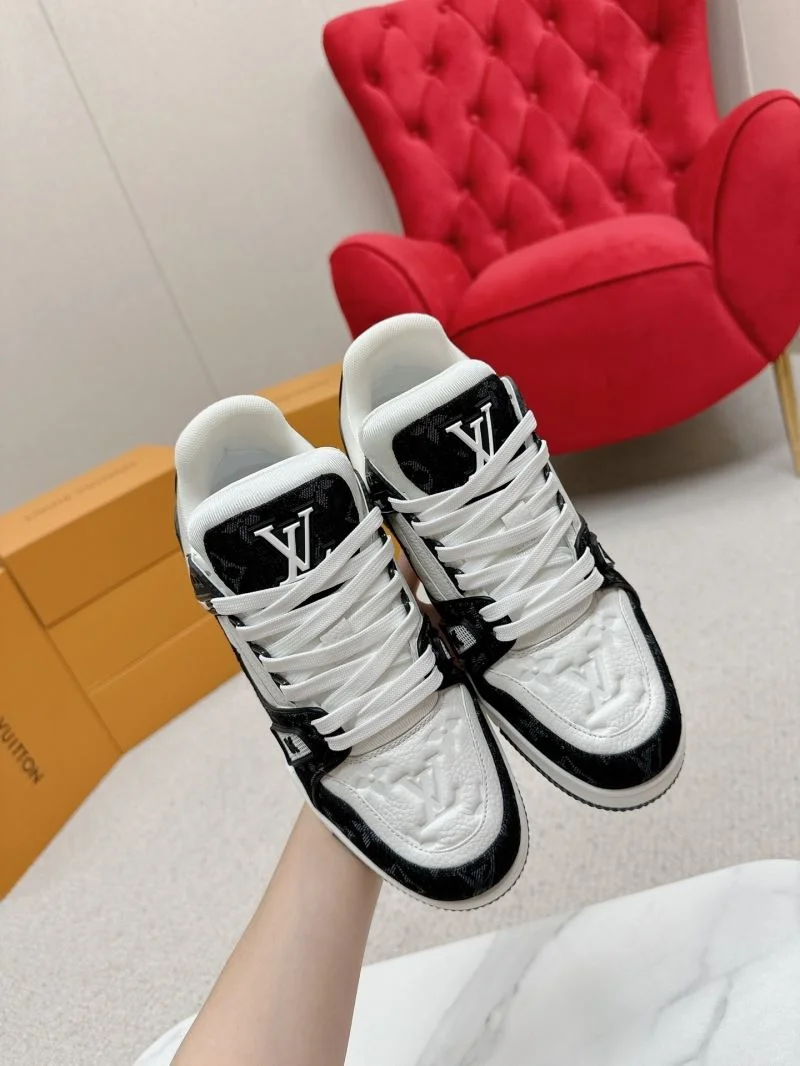 Durable Louis Vuitton Trainer Sneaker 31712