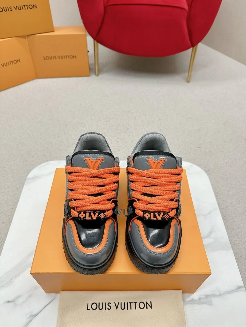 Louis Vuitton Trainer Sneaker FashionForward 31713