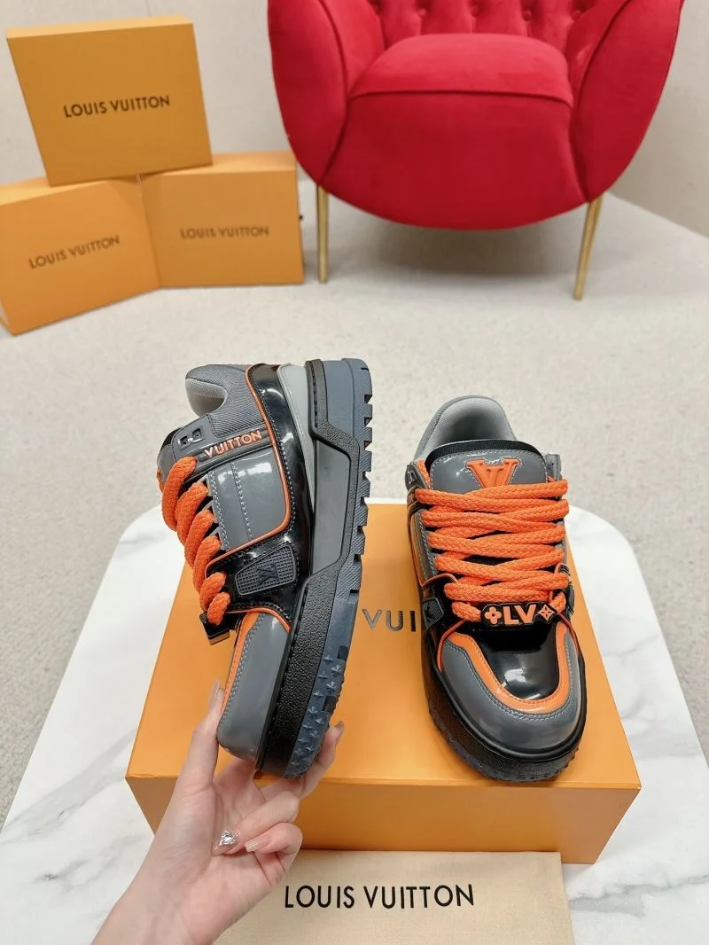Louis Vuitton Trainer Sneaker FashionForward 31713