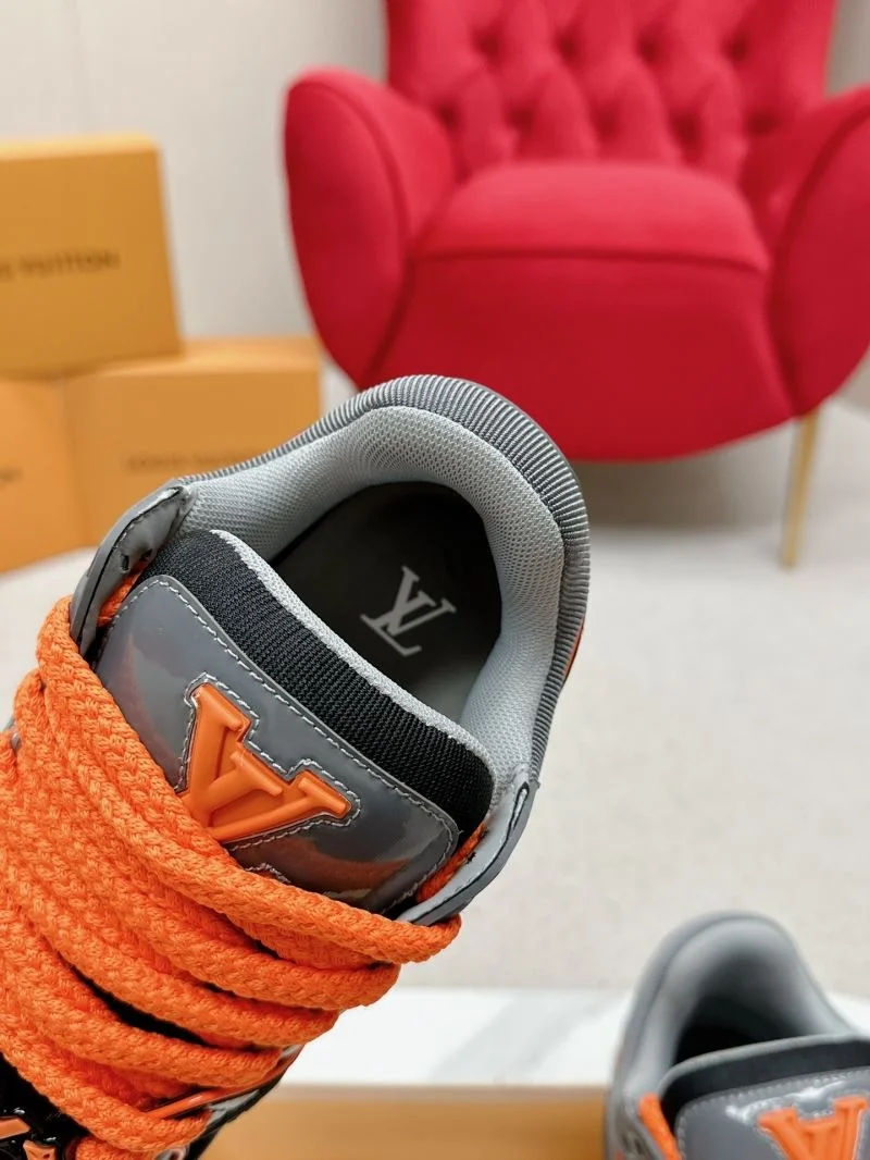 Louis Vuitton Trainer Sneaker FashionForward 31713