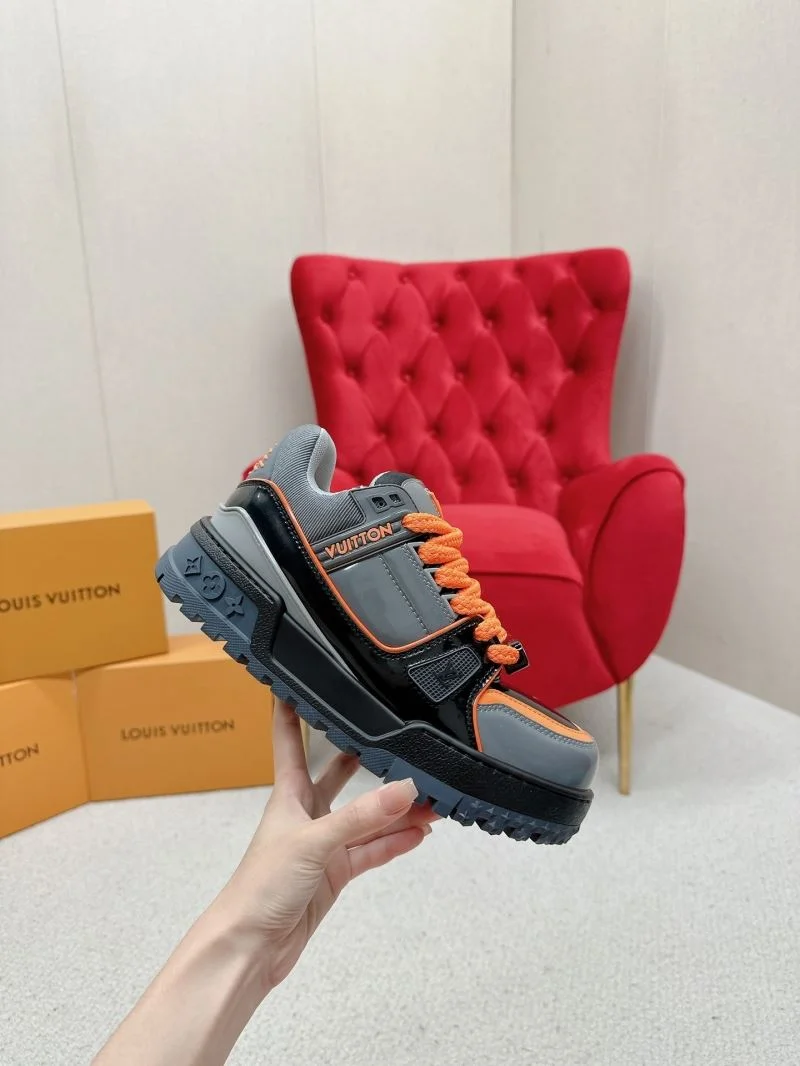 Louis Vuitton Trainer Sneaker FashionForward 31713