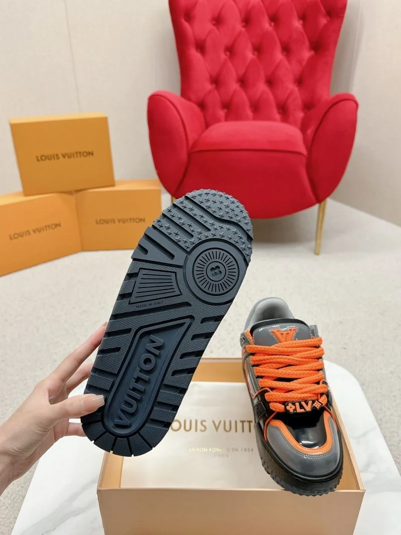 Louis Vuitton Trainer Sneaker FashionForward 31713