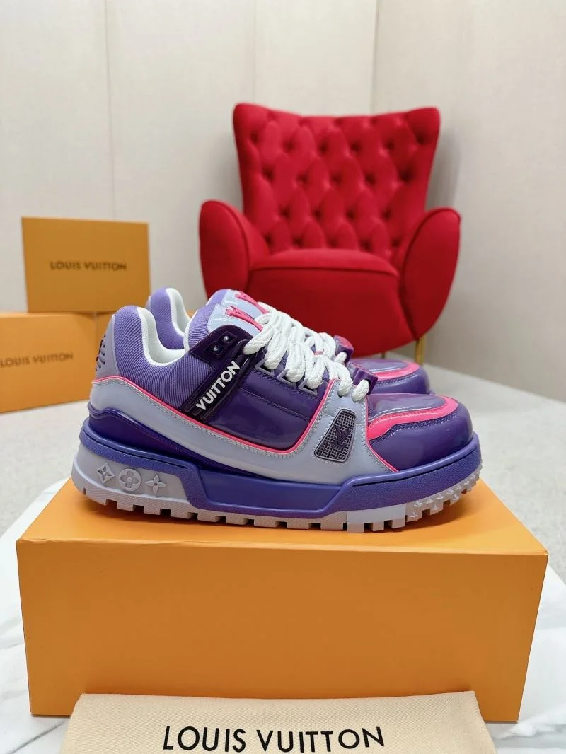 Louis Vuitton Trainer Sneaker Functional 31717