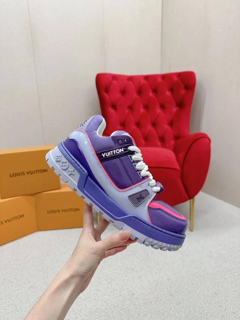 Louis Vuitton Trainer Sneaker Functional 31717