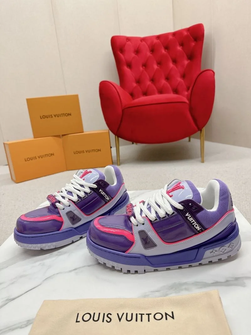 Louis Vuitton Trainer Sneaker Functional 31717