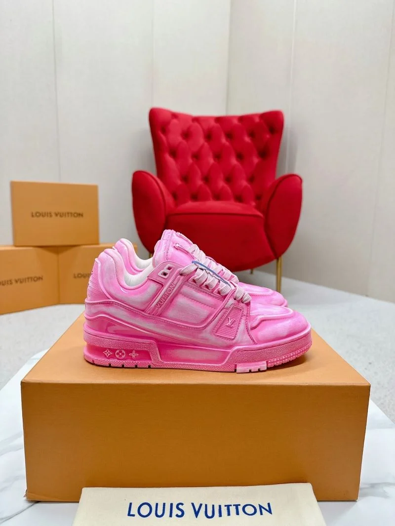 Timeless Louis Vuitton Trainer Sneaker 31687