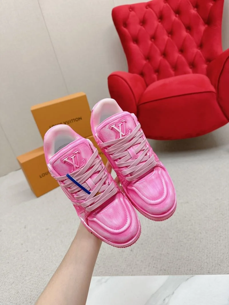 Timeless Louis Vuitton Trainer Sneaker 31687