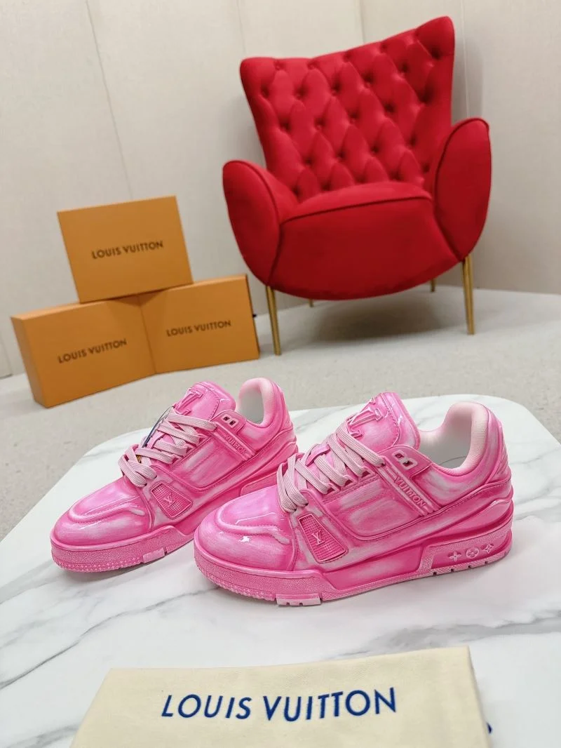 Timeless Louis Vuitton Trainer Sneaker 31687