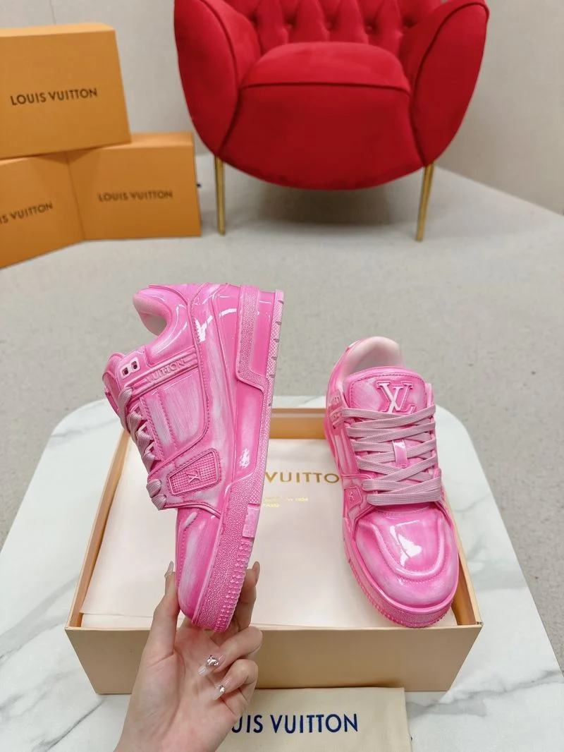 Timeless Louis Vuitton Trainer Sneaker 31687