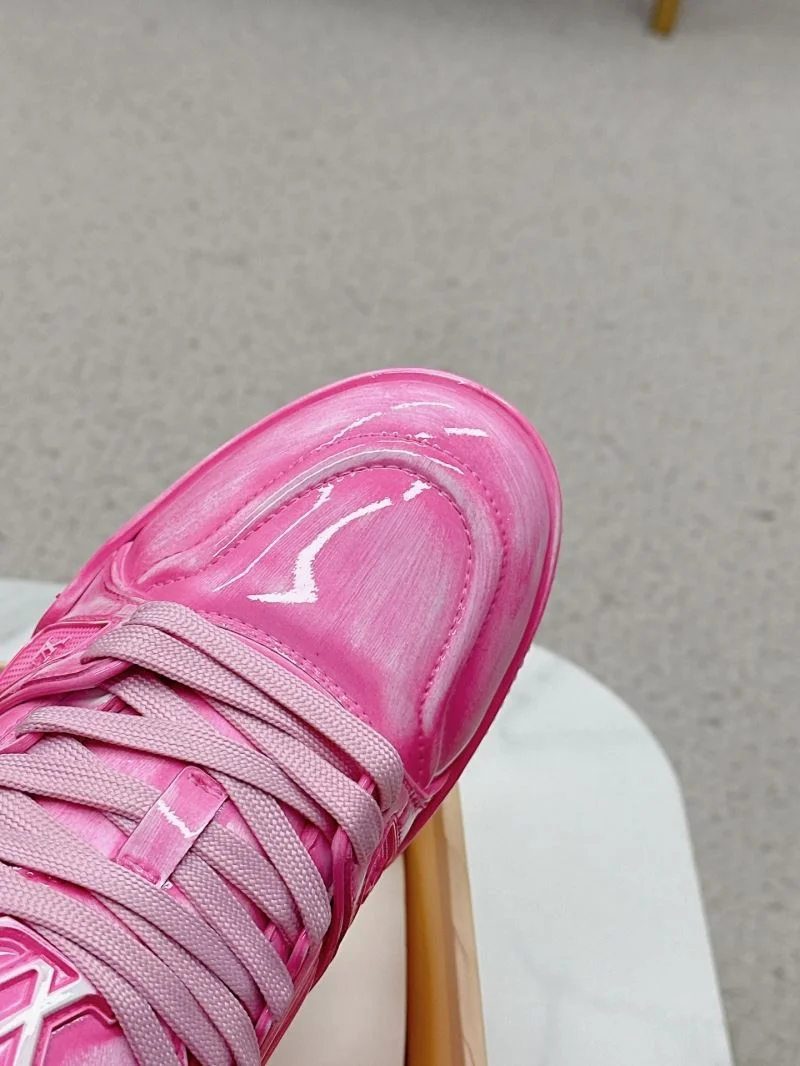 Timeless Louis Vuitton Trainer Sneaker 31687