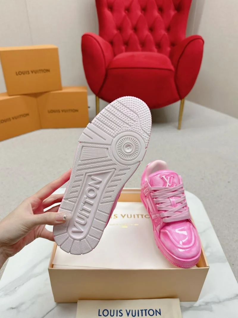 Timeless Louis Vuitton Trainer Sneaker 31687