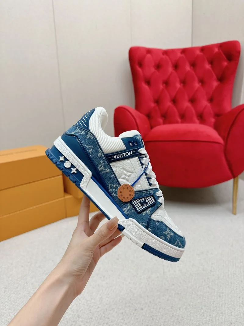 Comfortable Louis Vuitton Trainer Sneaker 31704